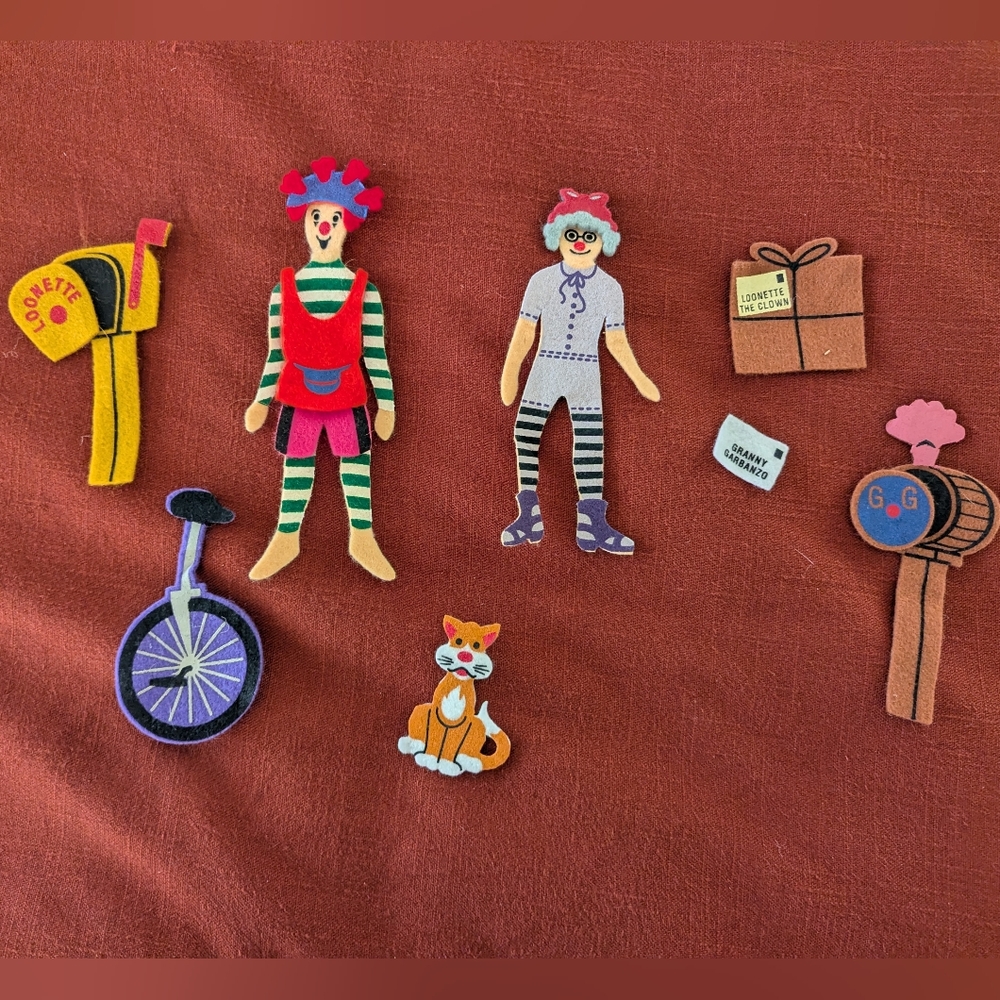 Vintage Big Comfy Couch Felt Characters